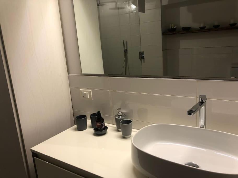 La Petite Maison - Two-Room Apartment 贝尔加莫 外观 照片
